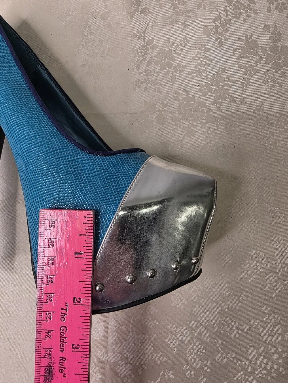 Shoe Republic LA Teal Blue & Silver Metallic Studded Platform Stiletto Heels 7.5